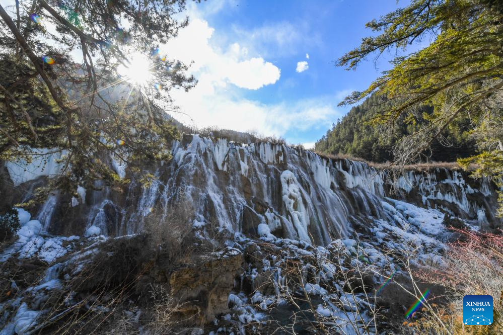 Intl tourism festival featuring frozen waterfalls opens at Jiuzhaigou National Park(图3)