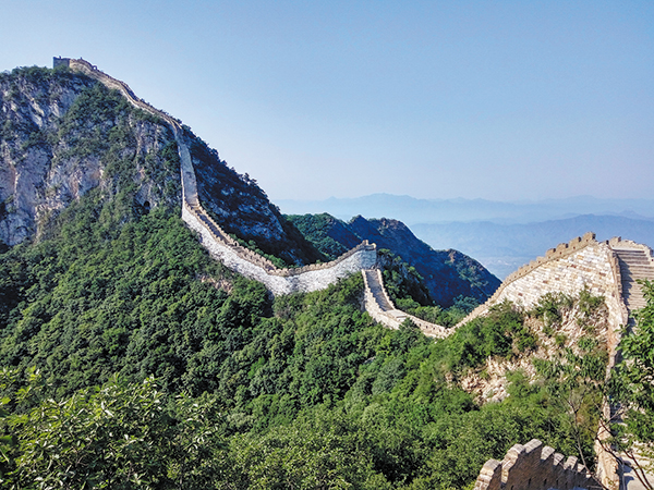 The Mutianyu Great Wall, renowned for “being uniquely outstanding among the vast Great Wall”(图2)