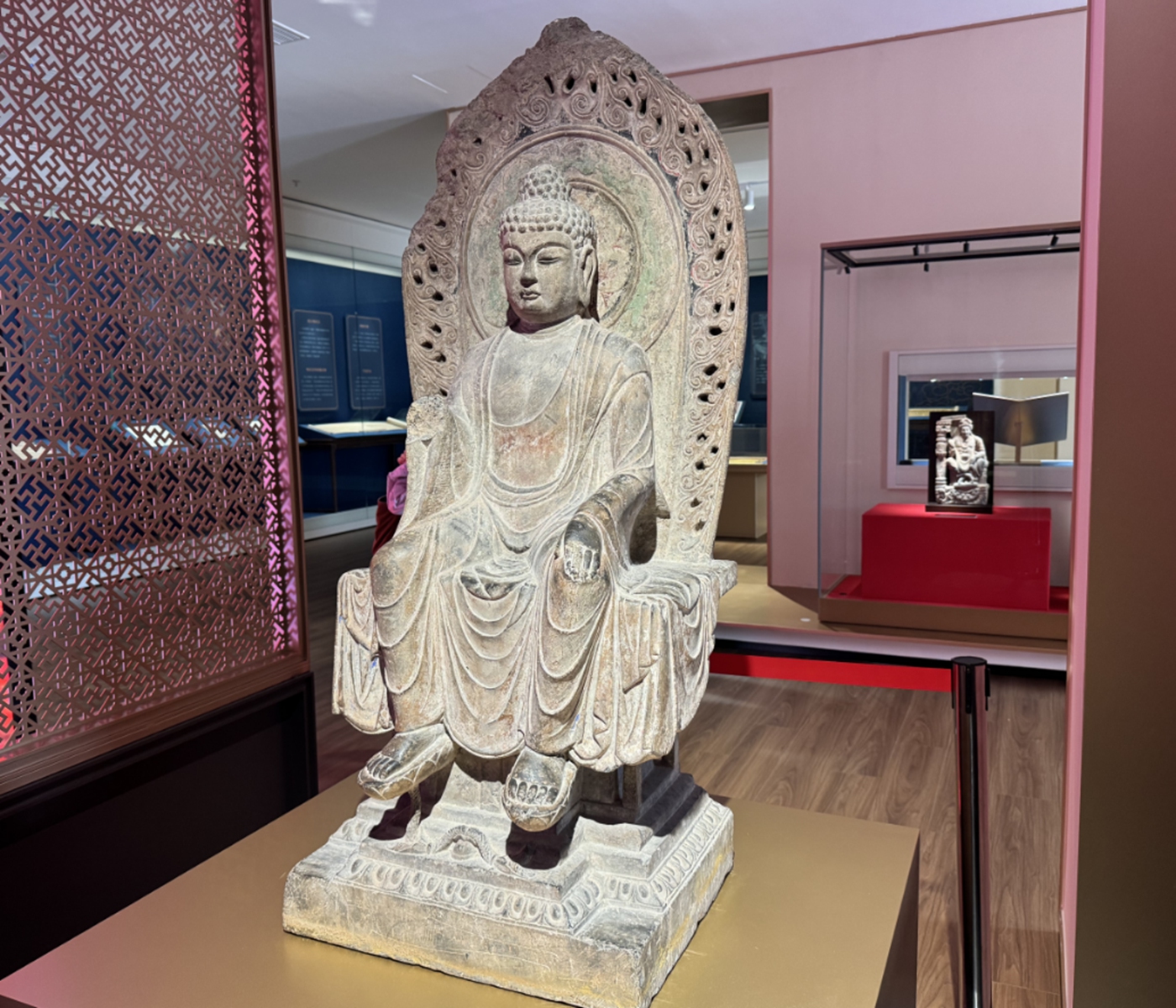 Exhibit reveals evolution of Maitreya image in China(图1)