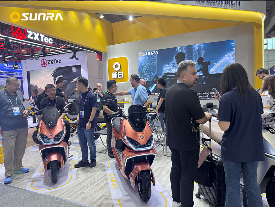 SUNRA Electric Vehicles Shine at Canton Fair: Global Merchants Witness the Rising Force of Electric Mobility(图3) SUNRA Electric Vehicles Shine at Canton Fair: Global Merchants Witness the Rising Force of Electric Mobility(图3)