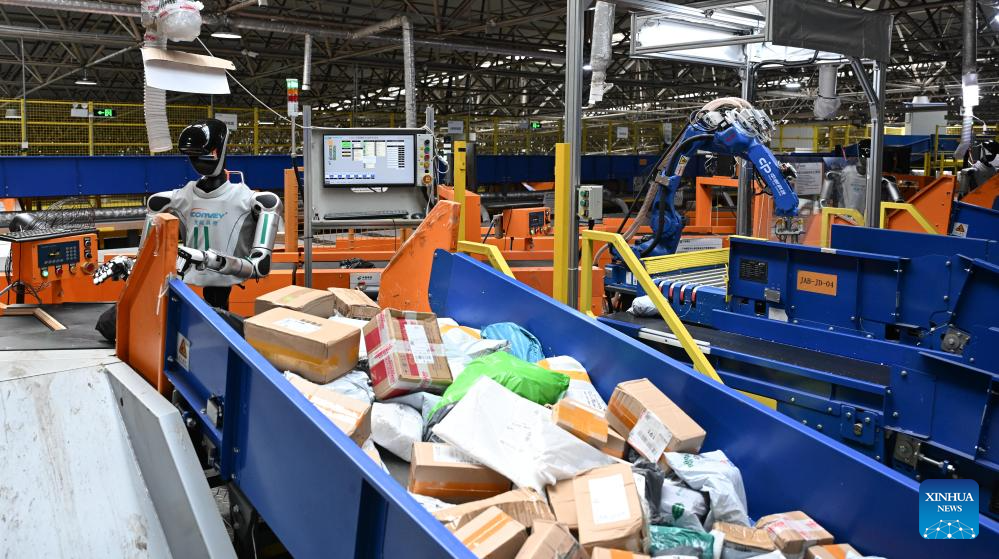 Automated sorting equipment handles parcels in Guangzhou, Chinas Guangdong(pic7) Automated sorting equipment handles parcels in Guangzhou, Chinas Guangdong(pic7)