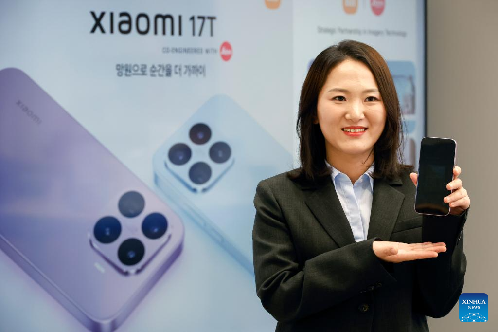 Xiaomis new smartphone presented during launching event at Xiaomi store in Seoul(pic2) Xiaomis new smartphone presented during launching event at Xiaomi store in Seoul(pic2)